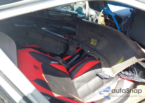 2000 Honda Civic Value Package z USA, uszkodzony, nr VIN 2HGEJ6616YH574536